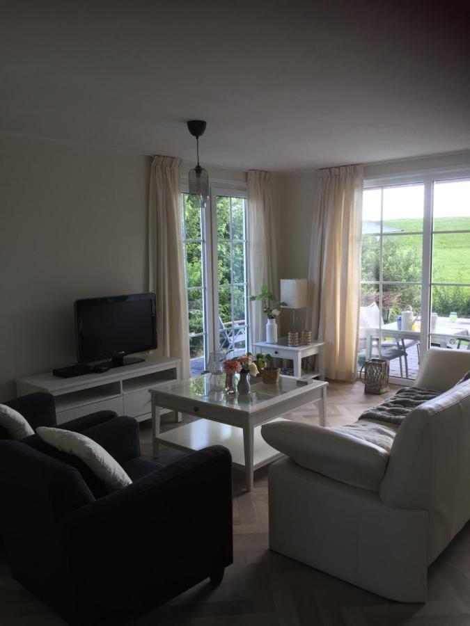 Nieuwe Beachbungalow Aan Ijsselmeer 39 24 Four Seasons Lemmer Exterior foto