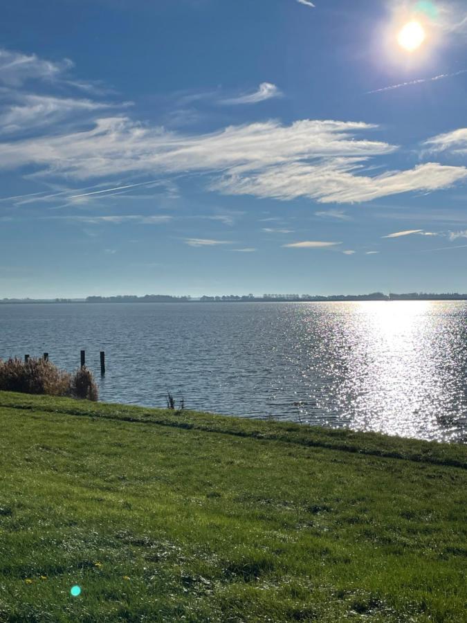 Nieuwe Beachbungalow Aan Ijsselmeer 39 24 Four Seasons Lemmer Exterior foto